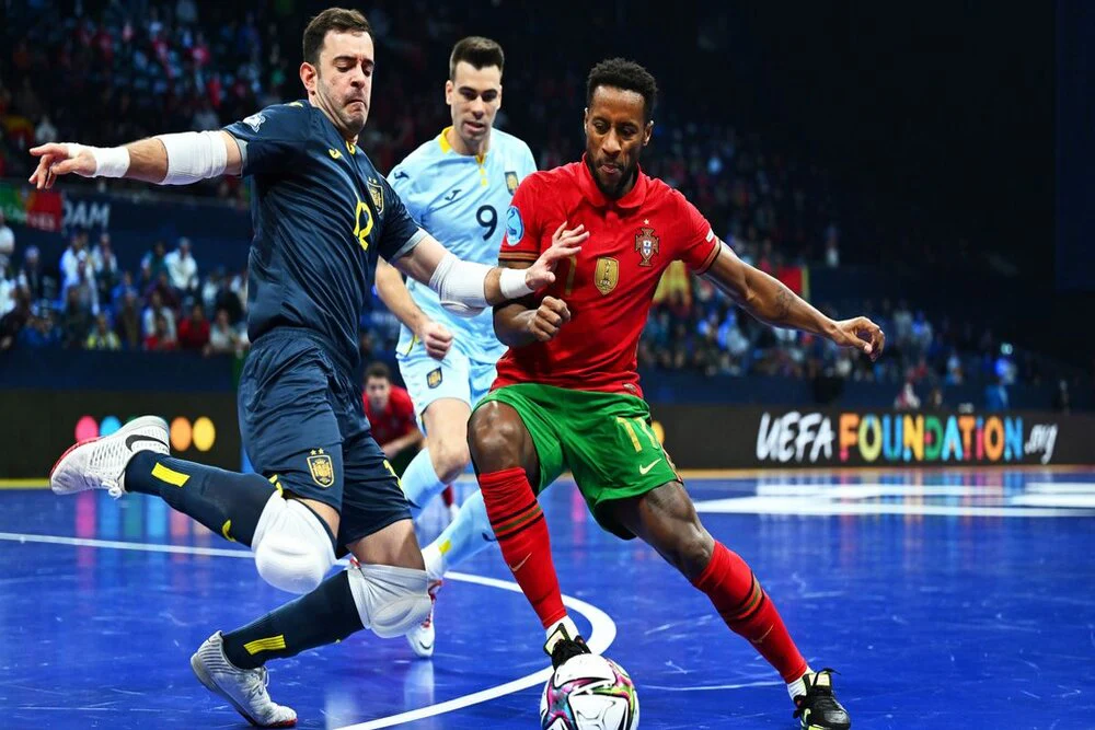 国乒主力连轴转战四城，赛程密集伤病频发压力倍增